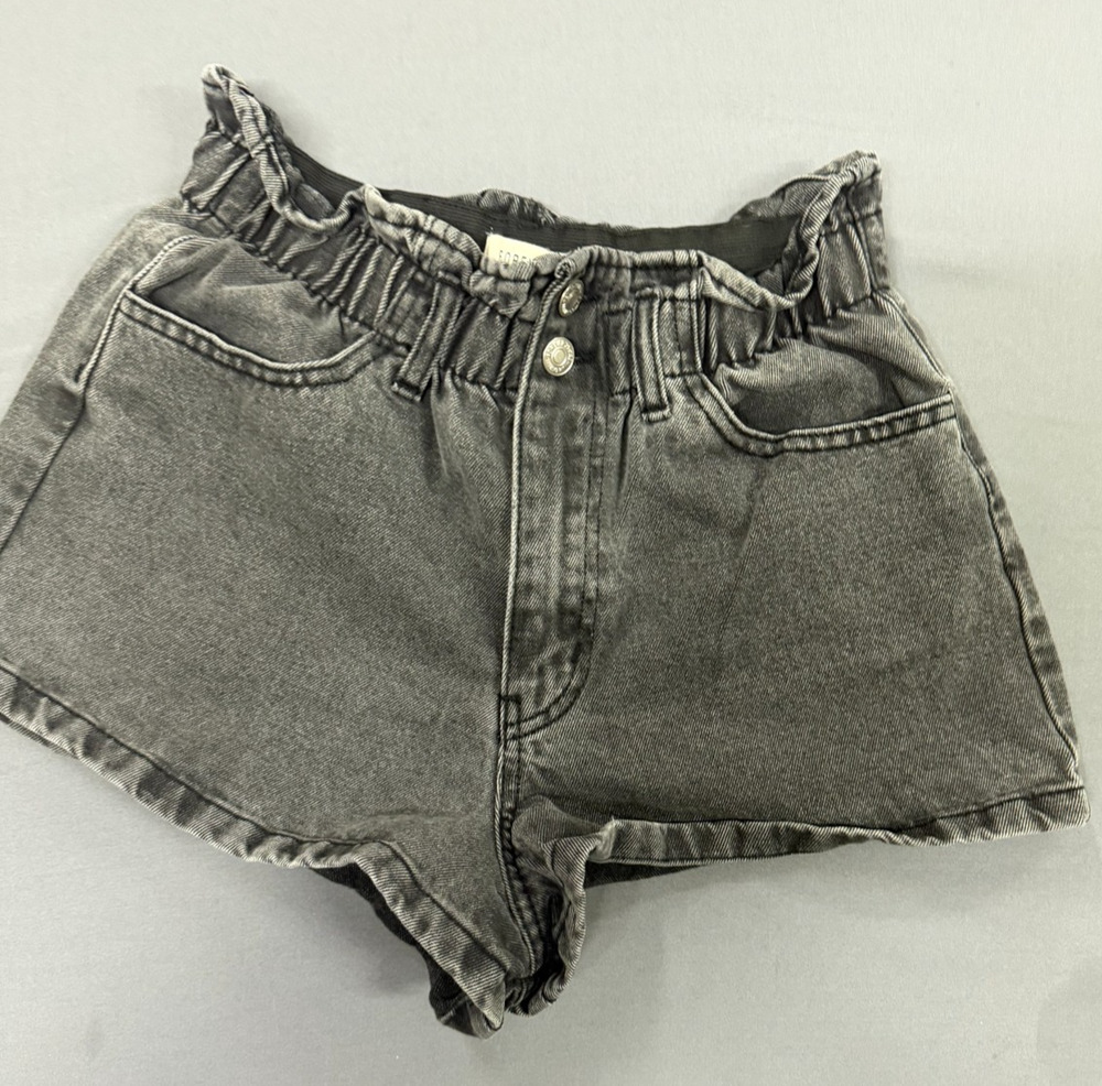 Forever 21 Women’s Black Denim Paperbag Waist High Rise Jean Shorts Size 27